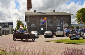 Unieke stoomauto op bezoek