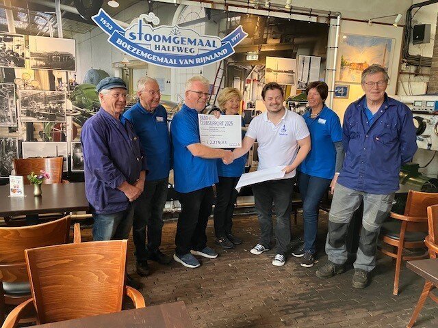Stoomgemaal ontvangt cheque van RaboClubSupport. Dank aan de leden die op ons hebben gestemd.